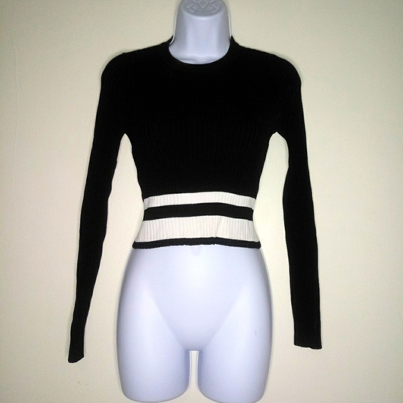 Forever 21 black and white Ribbed Cropped sweater - Picture 3 of 13
